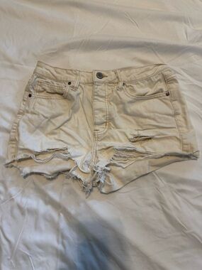 RSQ Cream Distressed Denim Shorts High Rise Cutoff Festival 27